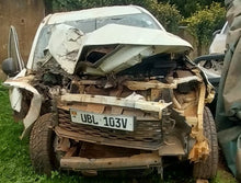 Load image into Gallery viewer, MITSUBISHI-PICK-UP DOUBLE CABIN - UBL 103V