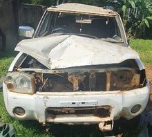 Load image into Gallery viewer, NISSAN PICKUP DOUBLE CABIN - UAT 712N
