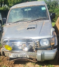 Load image into Gallery viewer, MITSUBISHI PAJERO - UAP 707W