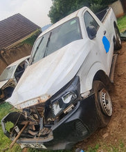 Load image into Gallery viewer, NISSAN DOUBLE CABIN - UBP 347F