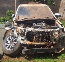 Load image into Gallery viewer, TOYOTA HILUX DOUBLE CABIN - UBP 333S