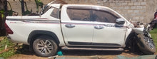 Load image into Gallery viewer, TOYOTA HILUX DOUBLE CABIN - UBP 333S