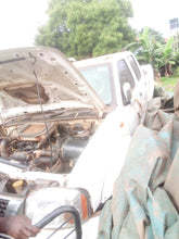 Load image into Gallery viewer, NISSAN PICK-UP DOUBLE CABIN - UAV 249D