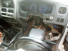 Load image into Gallery viewer, NISSAN PICK-UP DOUBLE CABIN - UAV 249D