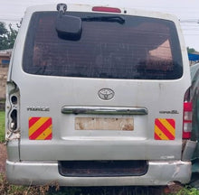 Load image into Gallery viewer, TOYOTA HIACE (DRONE) - UBL 275C