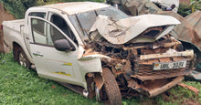 Load image into Gallery viewer, MITSUBISHI-PICK-UP DOUBLE CABIN - UBL 103V
