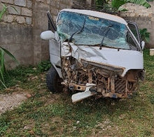 Load image into Gallery viewer, TOYOTA HIACE SUPER CUSTOM

