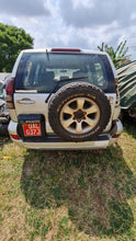 Load image into Gallery viewer, LAND CRUISER PRADO - UAL 037J
