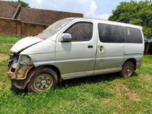 Load image into Gallery viewer, TOYOTA HIACE
